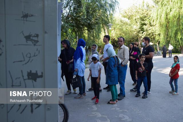 تراکم جمعیت بالای خمینی شهر دلیل آمار بالای بیماران کرونا تراکم جمعیت بالای خمینی شهر دلیل آمار بالای بیماران کرونا در شهرستان است