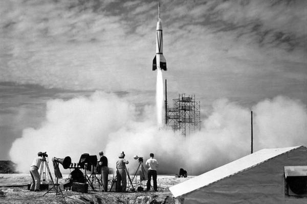 امروز در فضا: آلمان اولین راکت با سوخت مایع خود را پرتاب کرد