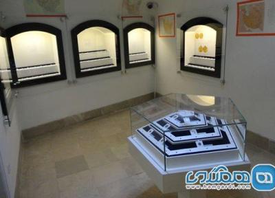 موزه مهر و سکه کومش یکی از موزه های دیدنی استان سمنان به شمار می رود