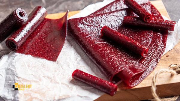 طرز تهیه لواشک خانگی ترش با میوه های خوش قیمت آخر تابستان